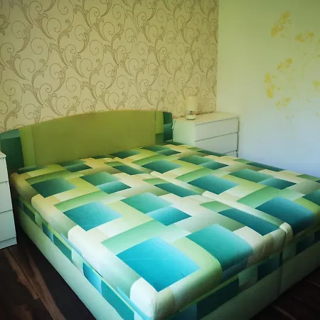 Rekreacny Dom Pod Bezovcom * Stara Lehota