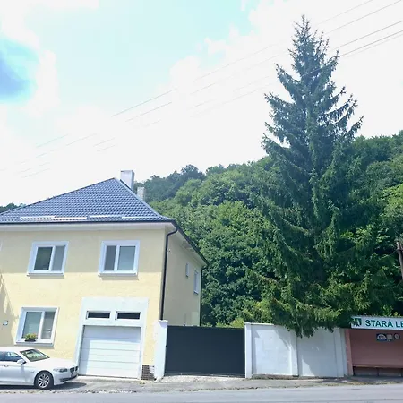 Rekreacny Dom Pod Bezovcom Apartmán *