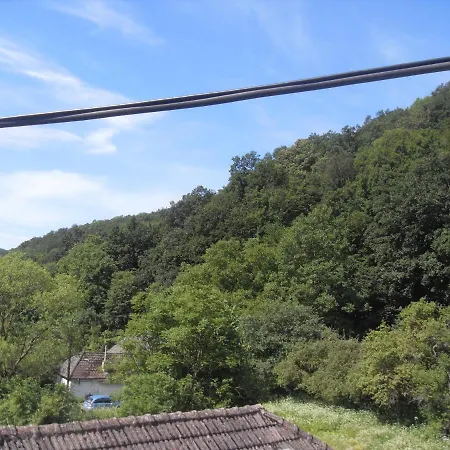 Rekreacny Dom Pod Bezovcom * Stara Lehota